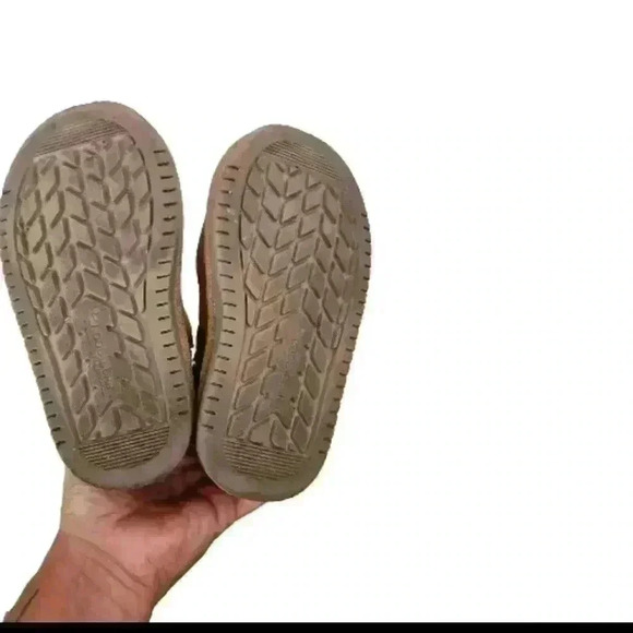 Ugg Kids Tan Victoria Mini Dots Suede Boots 8 - Picture 9 of 15